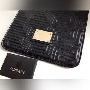 Gianni Versace Couture Black Leather iPad Tablet Sleeve Wallet Folder Case BNWT
